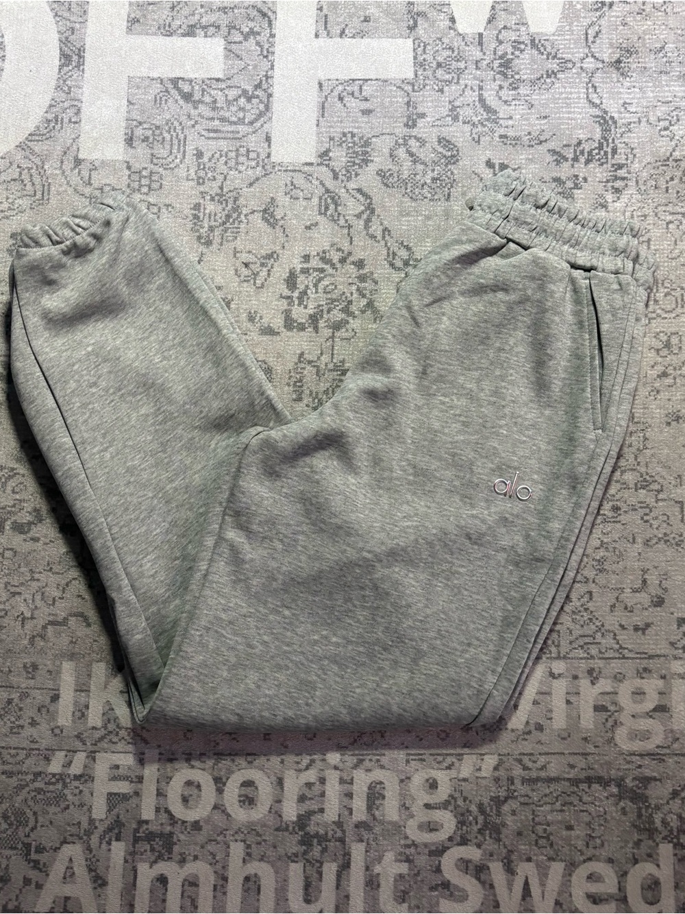ALO Yoga Light Gray Heather Men's Jogger Sweatpants
